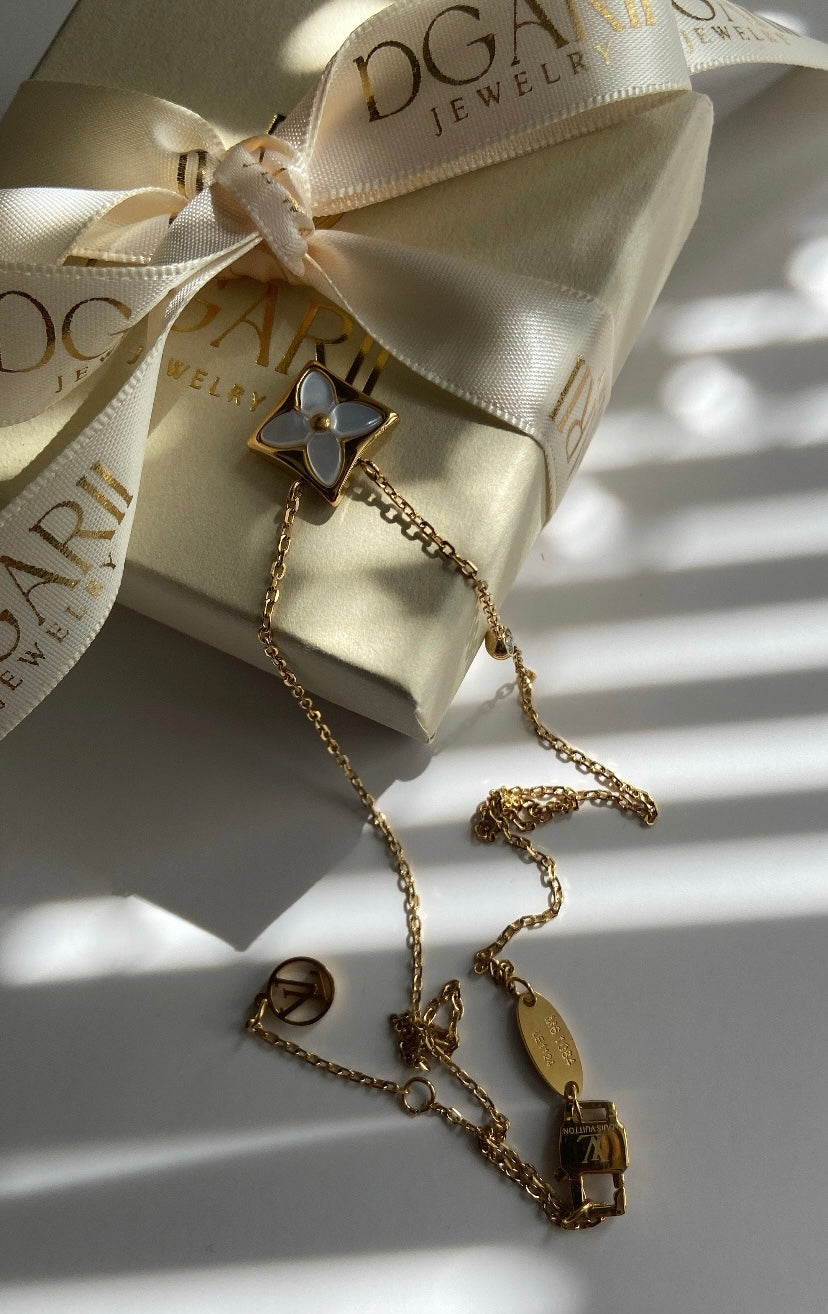 LV FLOWER NECKLACE