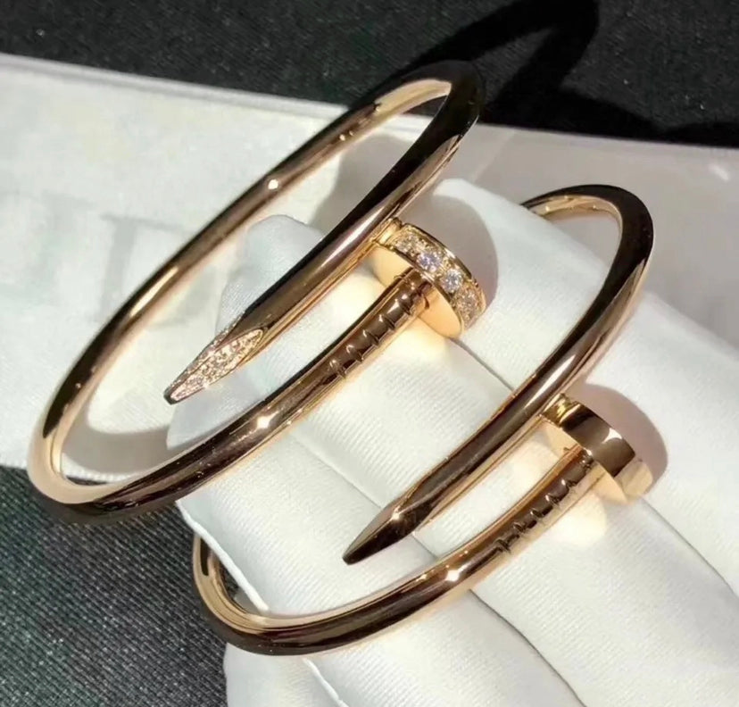 NAIL BANGLE