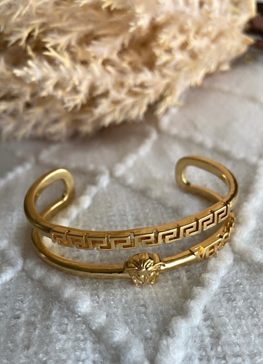 VERSUS DOUBLE BANGLE