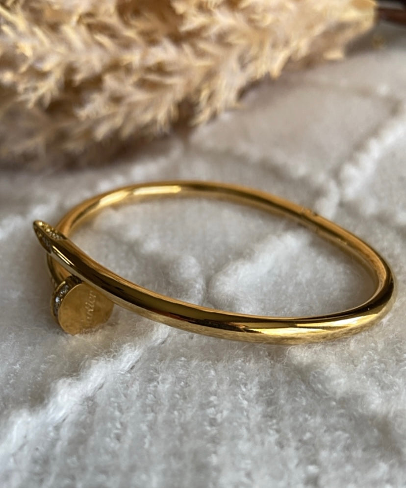 NAIL BANGLE