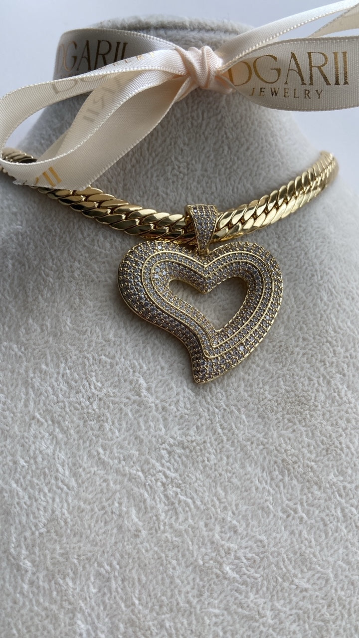 CHAIN WITH BIG HEART