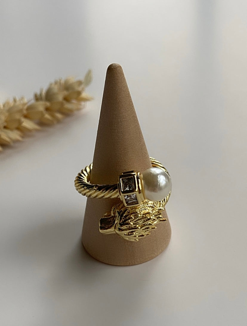 PEARL AND DRAGON RING