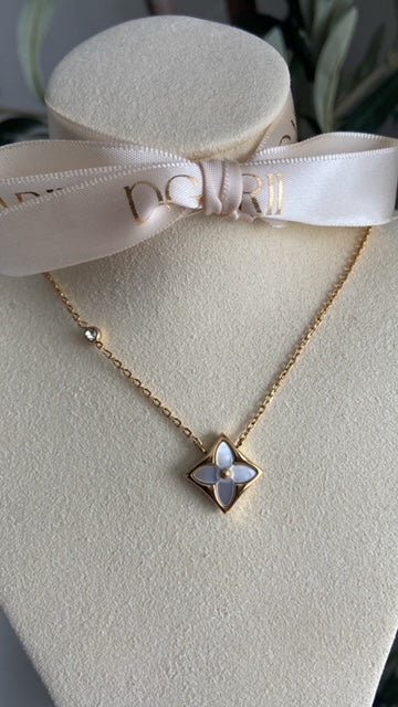 LV FLOWER NECKLACE